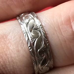 14K White Gold Wedding Band